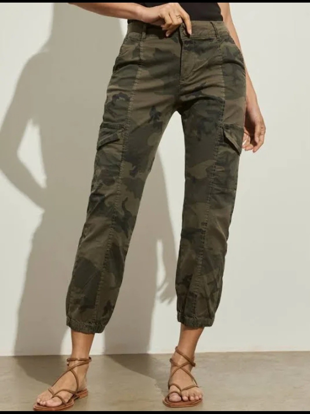 Sanctuary Camo Cargo Jogger Pants - Olive Green Size Small